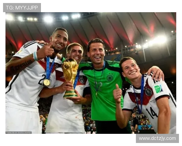 聚焦世界杯金球奖热门球星之争谁将登顶荣耀全球迷瞩目新王者诞生